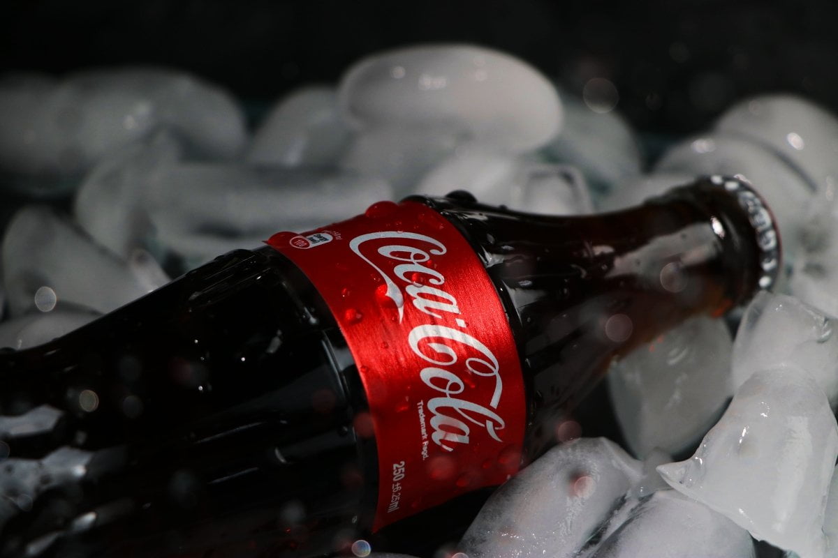 Top 10 Tips for Designing Stunning Brand Logos 2 coca cola brand logo