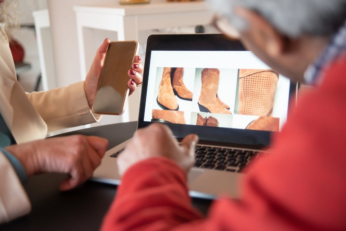 WooCommerce vs Shopify: Which Reigns Supreme for Online Sellers? 5 ecommerce website design