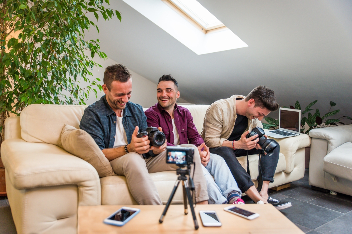 Influencer Marketing Ethics: Navigating Brand Collaborations 3 influencer marketing 2