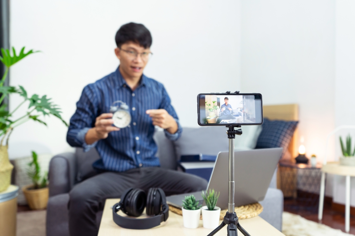 Influencer Marketing Ethics: Navigating Brand Collaborations 7 influencer marketing 6