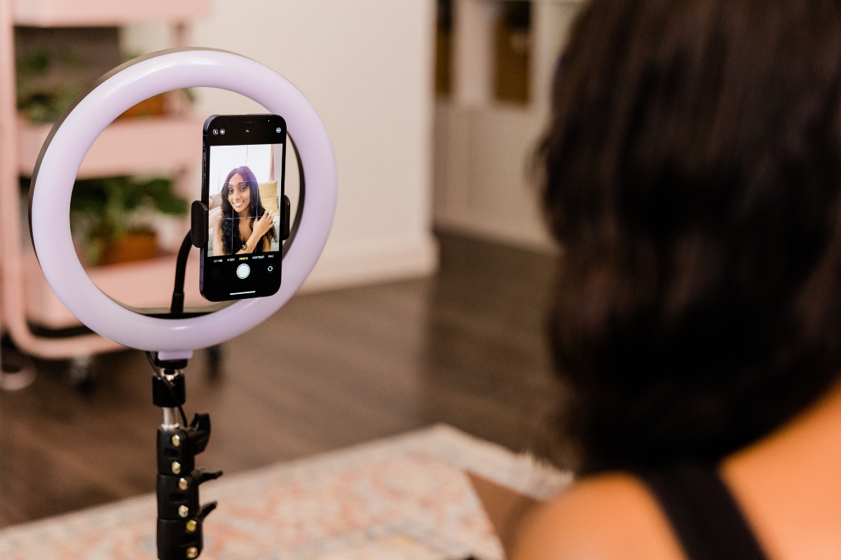 Virtual Influencers: The Rise, Opportunities, and Challenges 4 virtual influencers 2