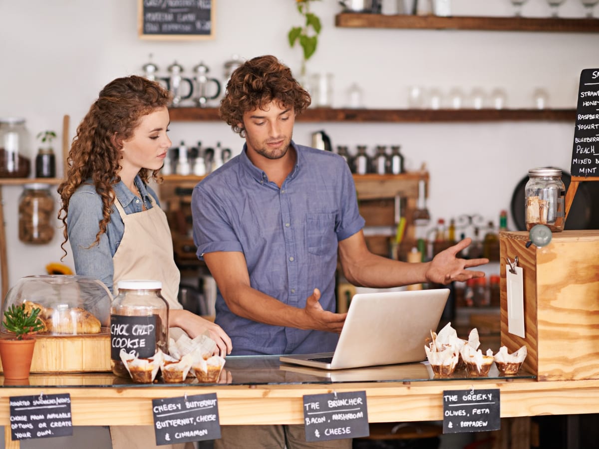 Geo-Fencing: Targeted Marketing for Specific Locations 7 targeted marketing 6